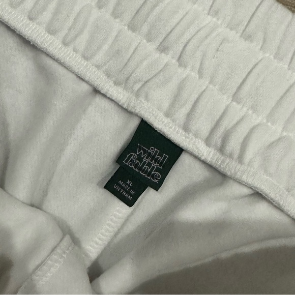 White Sweat Shorts size XL - Picture 4 of 4